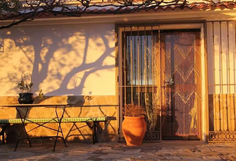 Aamiaismajoitus (B&B) El Nispero Dulce