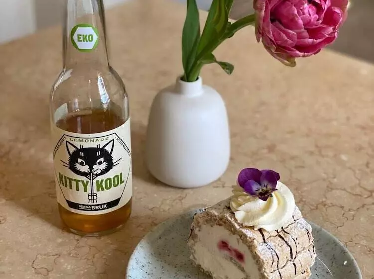 Café Mandeltårtan B&b Villafloraviola