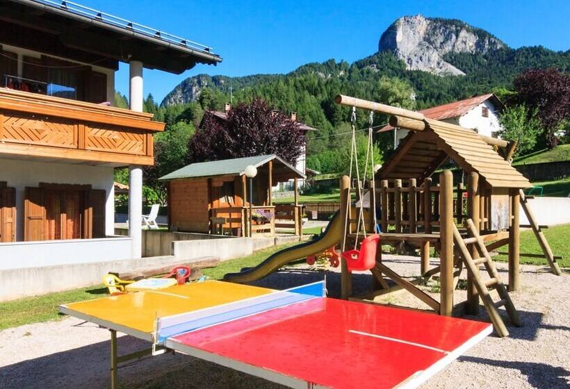 בית מלון כפרי Edelweiss