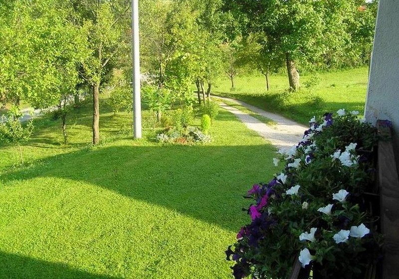 בית מלון כפרי House Josipa