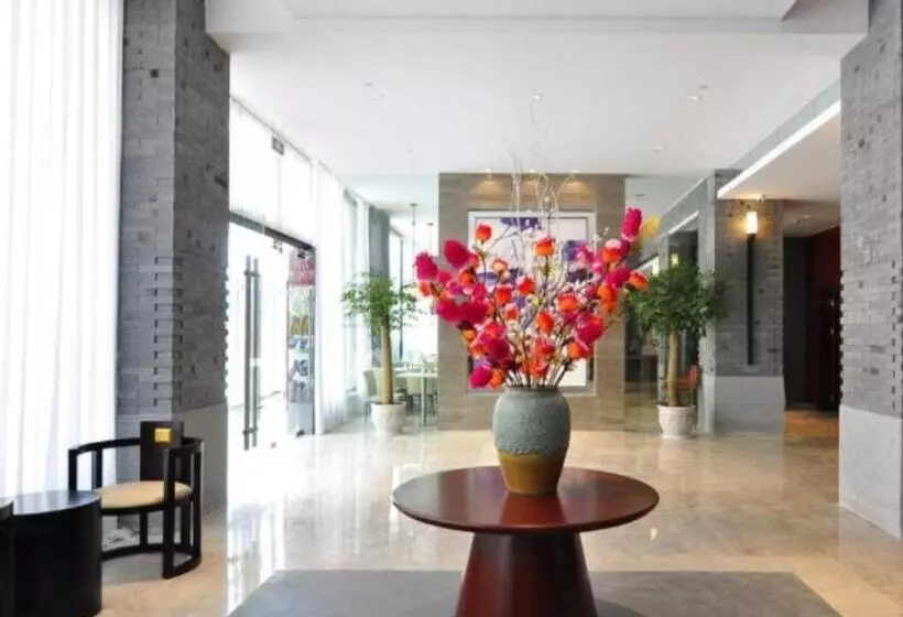Hotelli Jinjiang Inn Kunming Changshui Airport