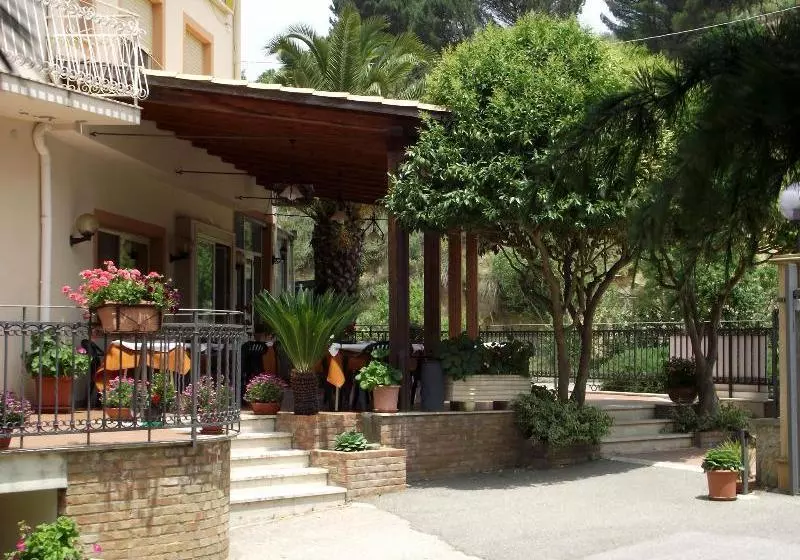 Hotelli Ristorante Mosaici