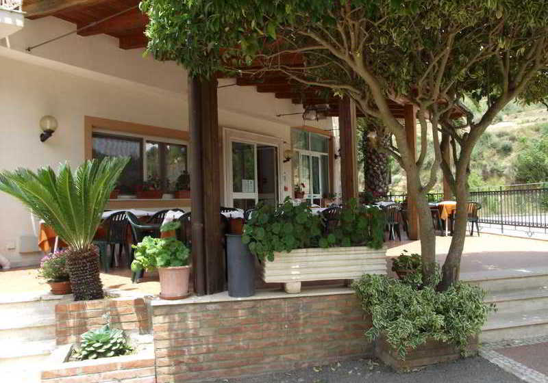 בית מלון כפרי Ristorante Mosaici