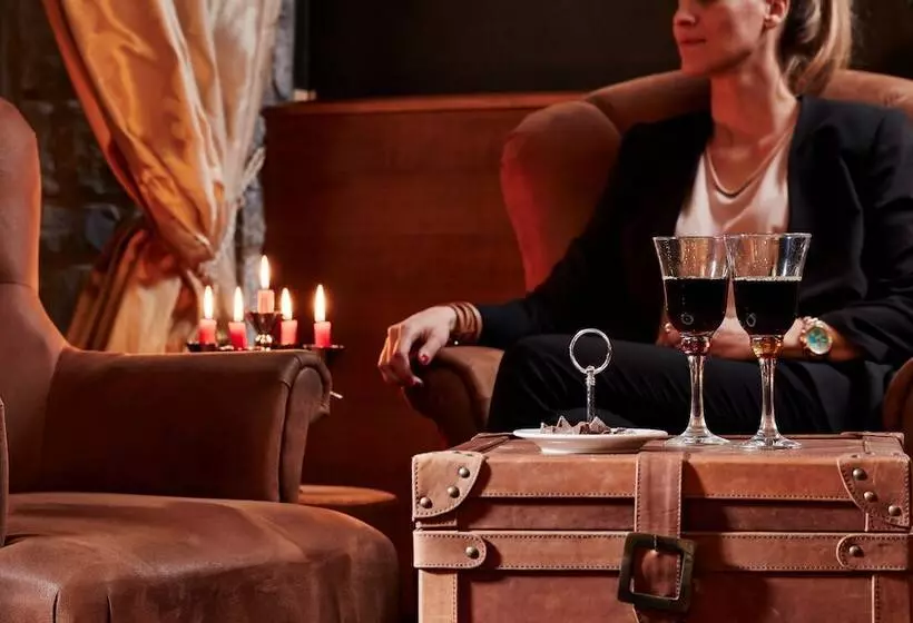 ホテル Nefeles Mainalon Luxury Residences & Lounge