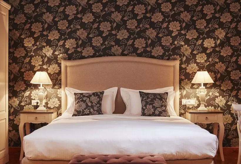 ホテル Nefeles Mainalon Luxury Residences & Lounge