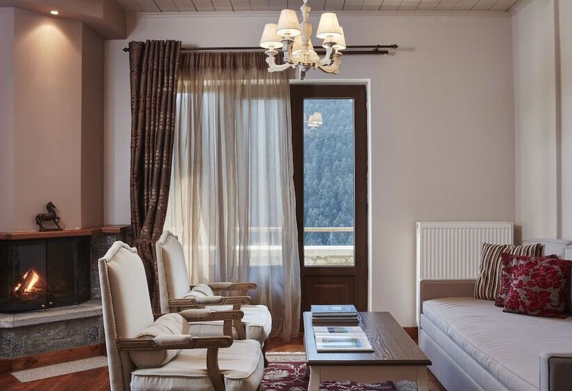 酒店 Nefeles Mainalon Luxury Residences & Lounge