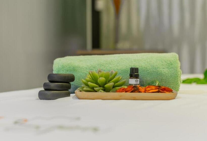 호텔 NH Curitiba The Five