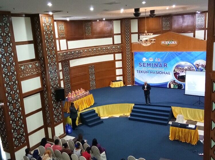 בית מלון כפרי Purnama