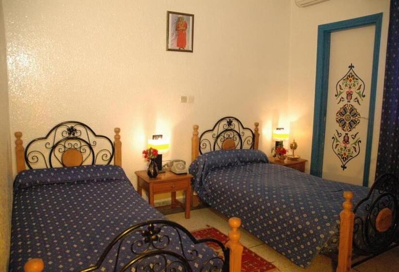 בית מלון כפרי Tiout