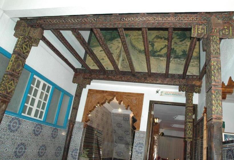 בית מלון כפרי Tiout