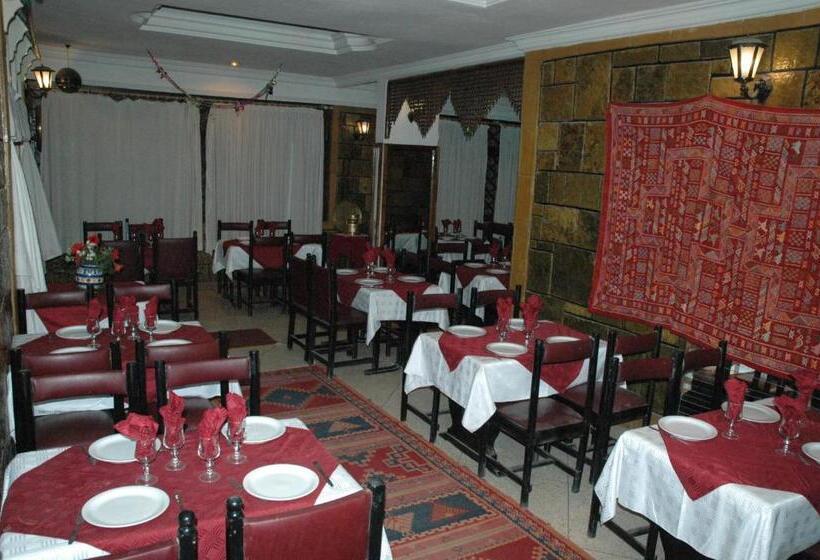 בית מלון כפרי Tiout