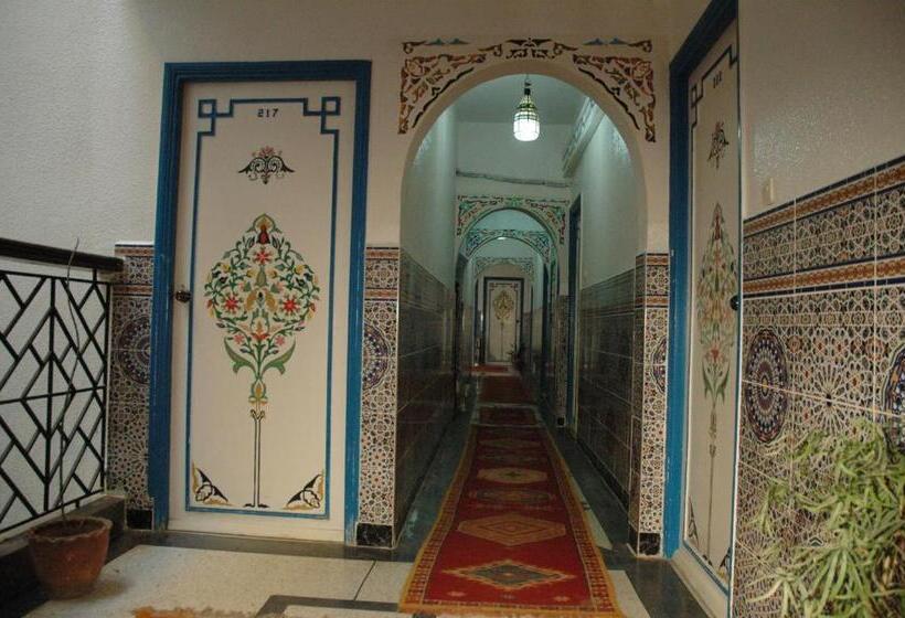 בית מלון כפרי Tiout