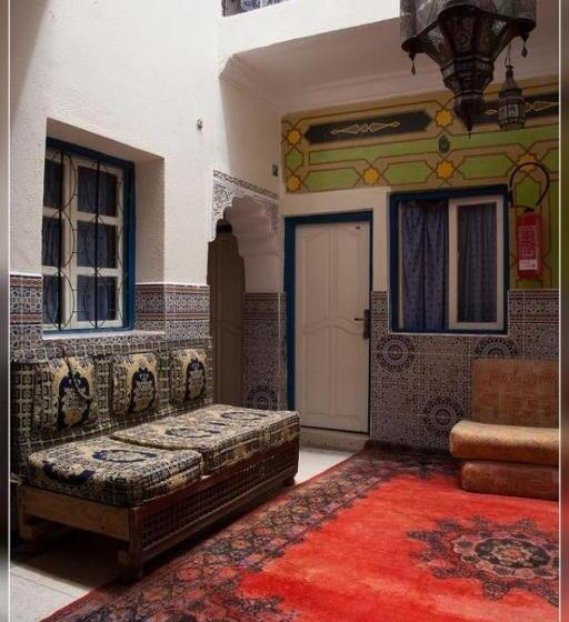 בית מלון כפרי Tiout