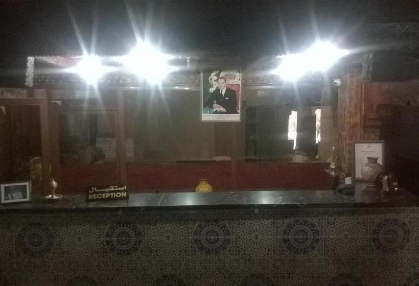 בית מלון כפרי Tiout