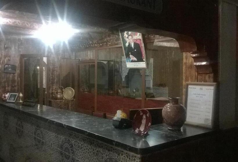 בית מלון כפרי Tiout