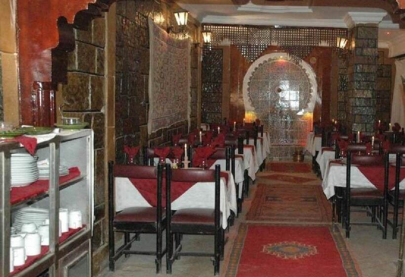 בית מלון כפרי Tiout