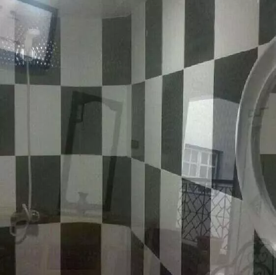 هتل Tiout