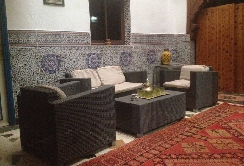 בית מלון כפרי Tiout