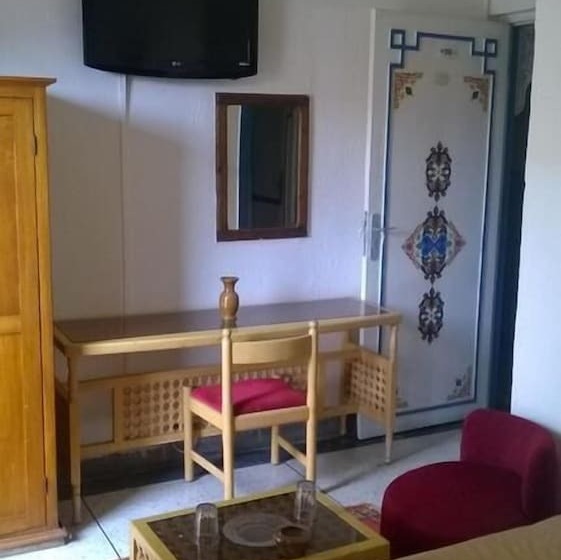 בית מלון כפרי Tiout