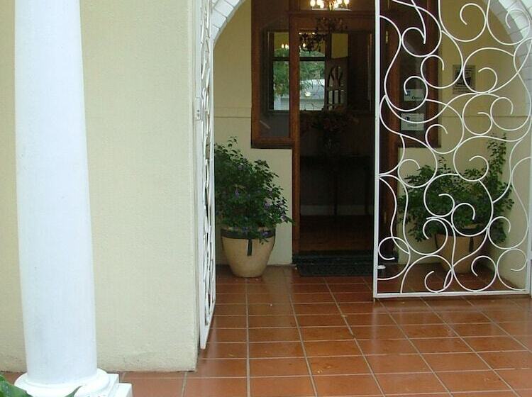 Pensió Arum Place Guest House