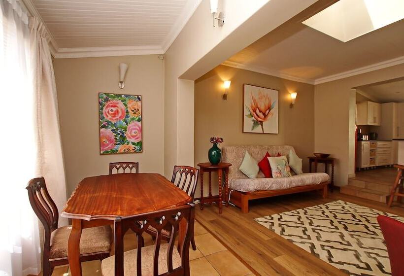 Pensió Arum Place Guest House