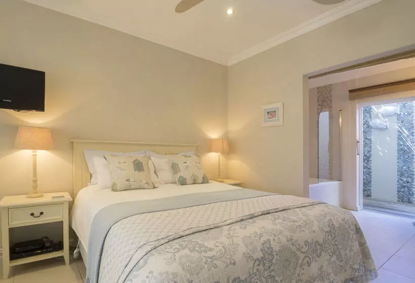 پانسیون Bahari Beach House