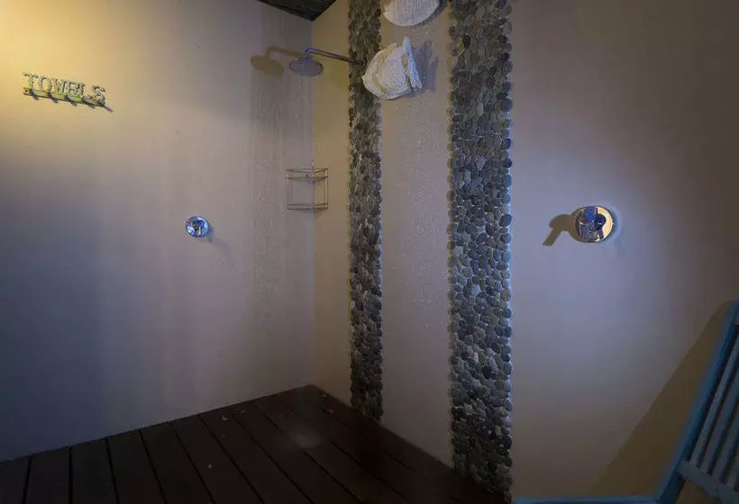 پانسیون Bahari Beach House