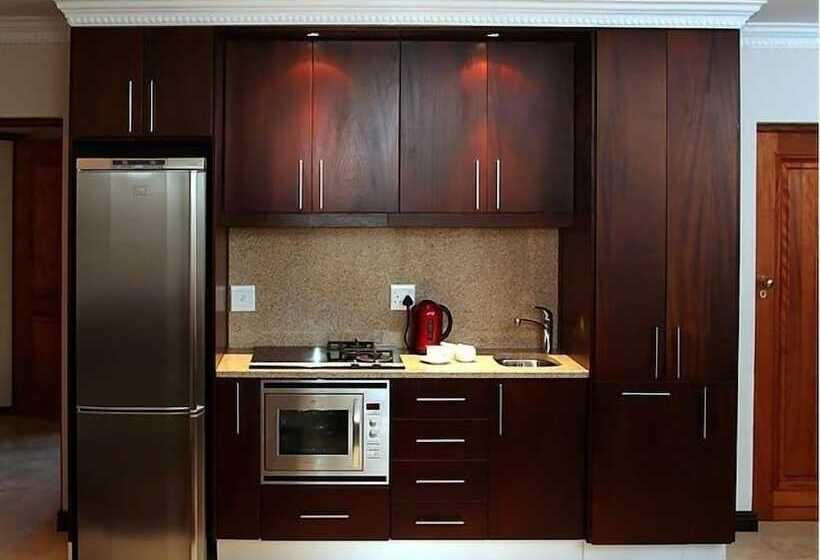 פנסיון Blaauwheim Guest House