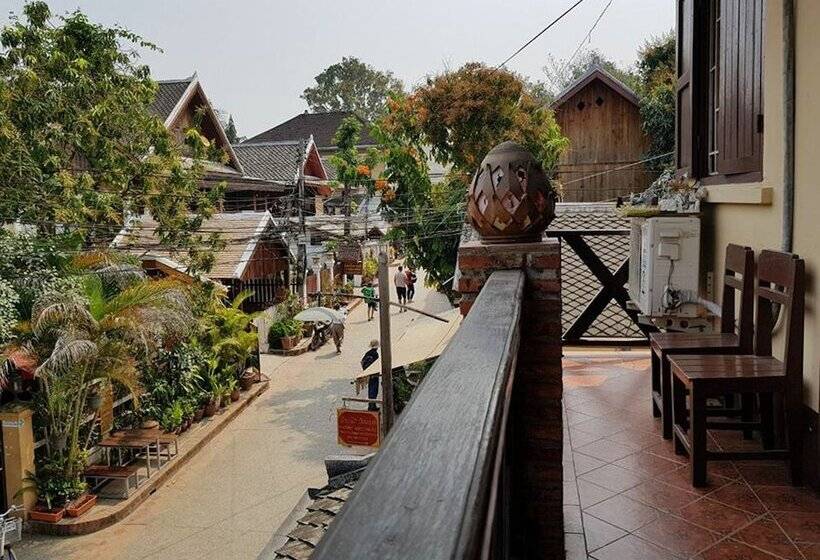 펜션 Nittaya Guesthouse