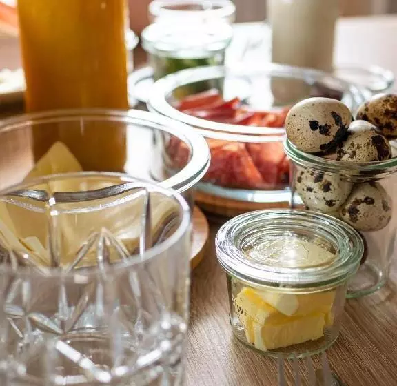 Aamiaismajoitus (B&B) 5rooms Frühstückspension