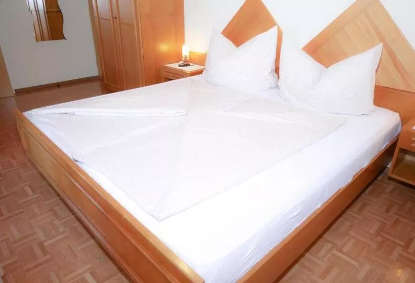 Aamiaismajoitus (B&B) 5rooms Frühstückspension