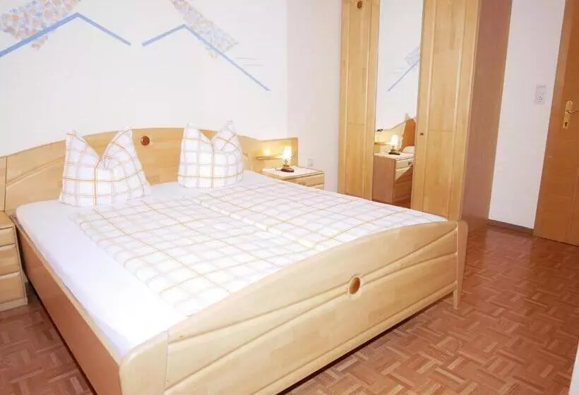 Aamiaismajoitus (B&B) 5rooms Frühstückspension