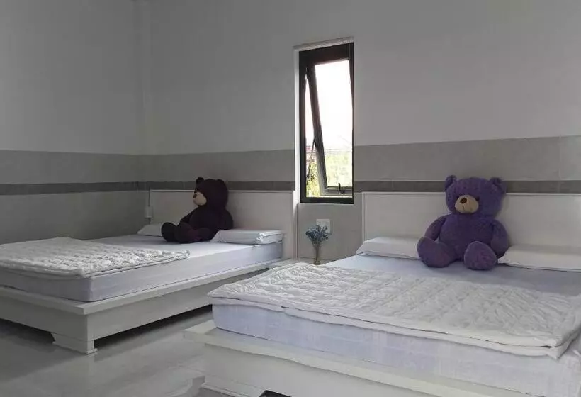 Cát Khuê Motel