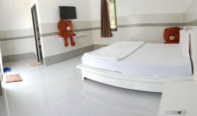 Cát Khuê Motel