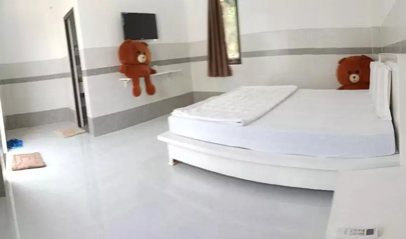 Cát Khuê Motel
