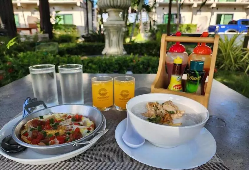 Hotelli ชิดชายชล รีสอร์ท น่าน