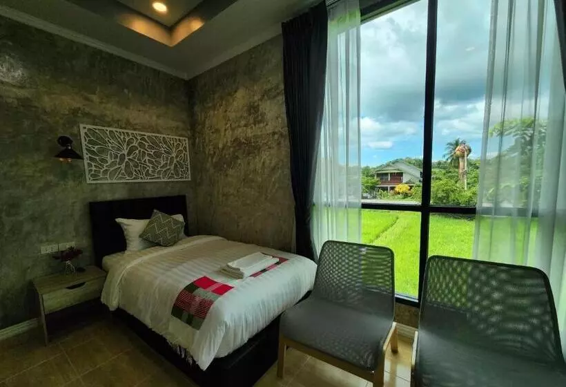 Hotelli ชิดชายชล รีสอร์ท น่าน