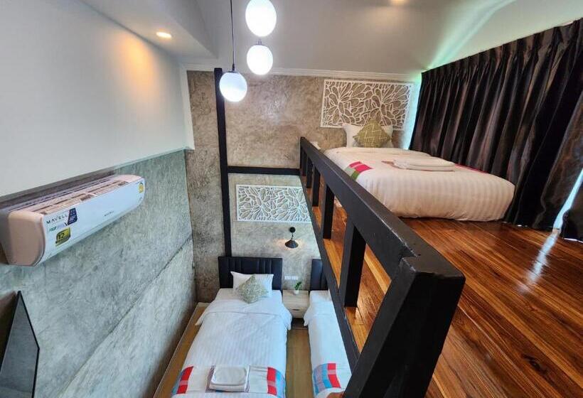 ホテル ชิดชายชล รีสอร์ท น่าน