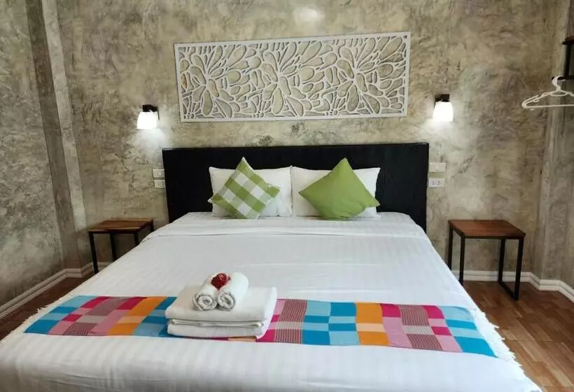 Hotelli ชิดชายชล รีสอร์ท น่าน