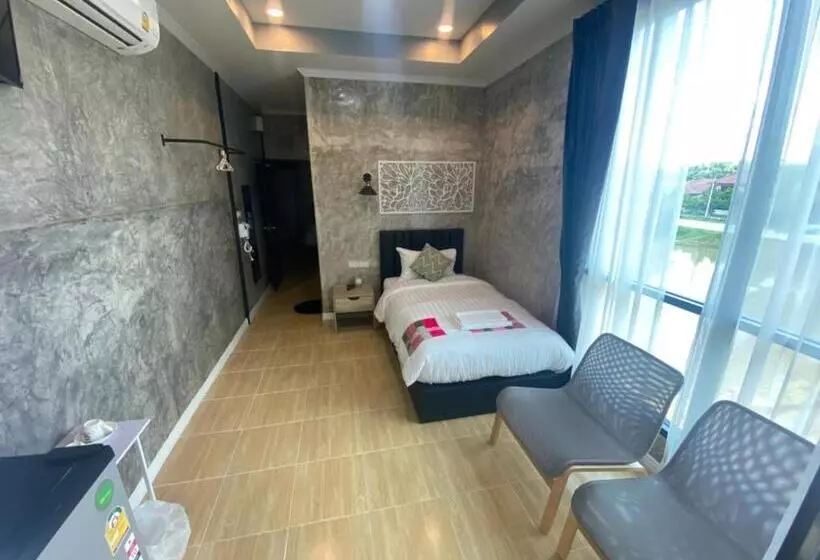 Hotelli ชิดชายชล รีสอร์ท น่าน