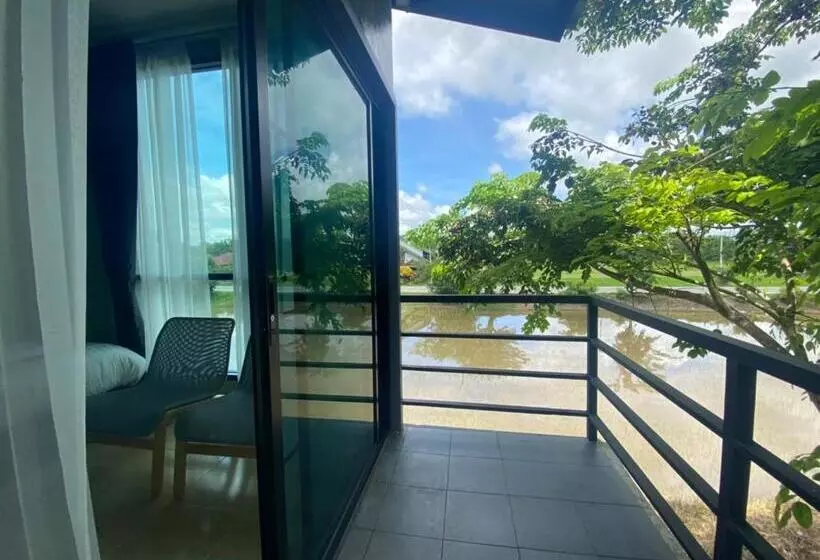 Hotelli ชิดชายชล รีสอร์ท น่าน