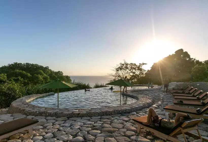 Hotelli Ngalung Kalla Retreat