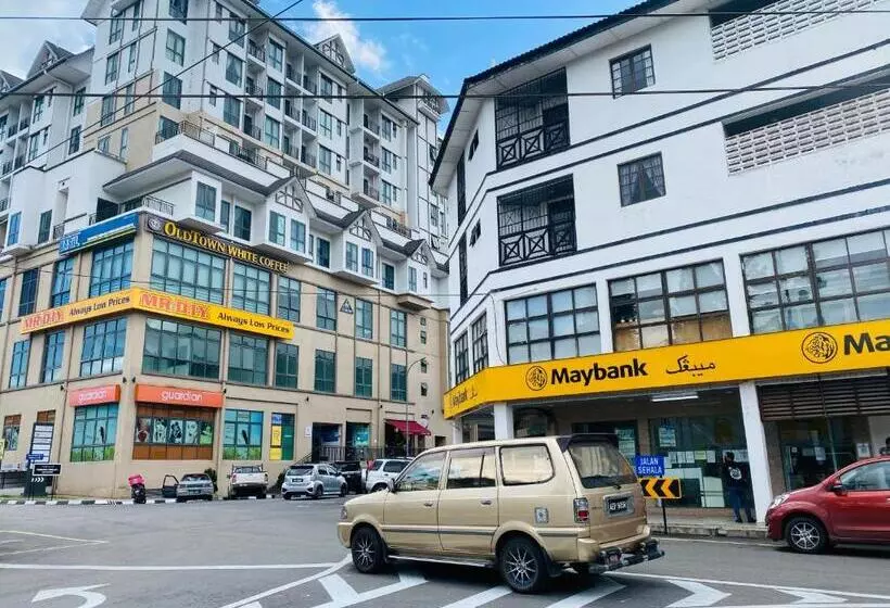 پانسیون 100 Oastel Coliving