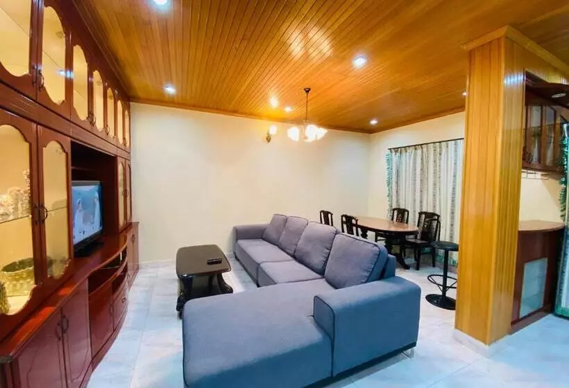 پانسیون 100 Oastel Coliving