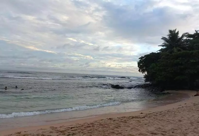 پانسیون Calm Palace Tangalle