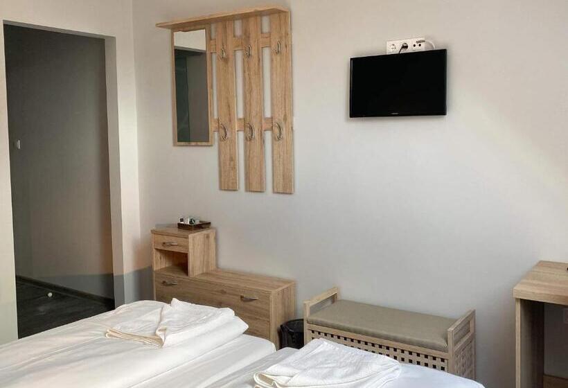 민박 Kis Szieszta Panzió