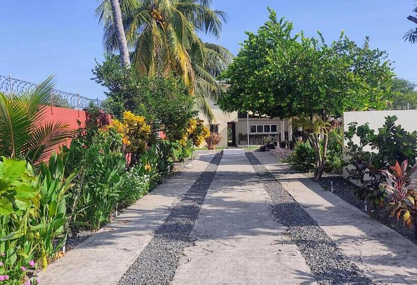 تختخواب و صبحانه Rancho Del Oso Tuerto