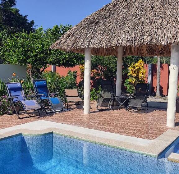 تختخواب و صبحانه Rancho Del Oso Tuerto