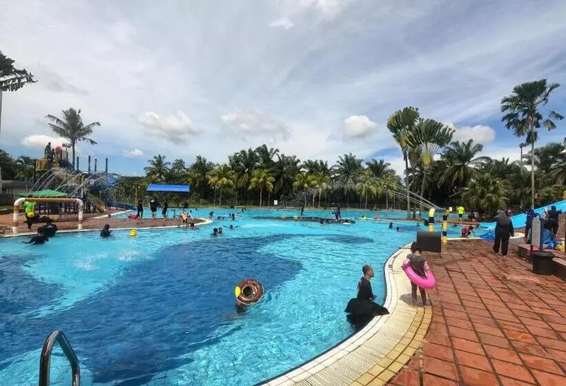 Bukit Beruntung Resort
