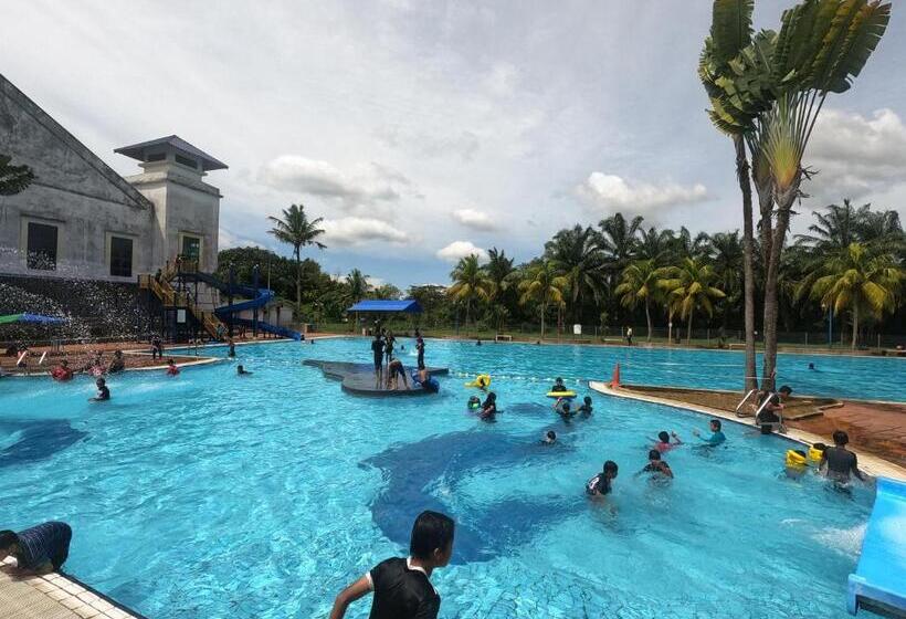 Bukit Beruntung Resort